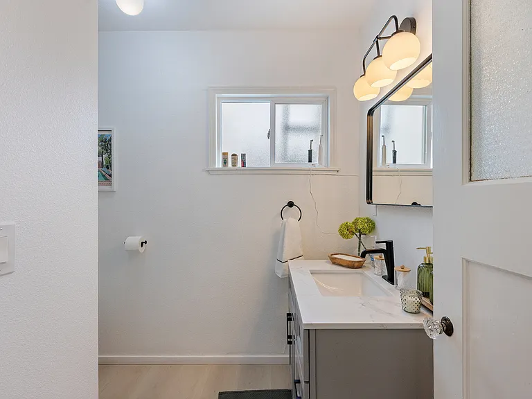 3920 Quigley St — Photo 11