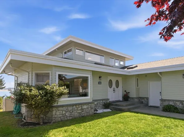 506 Panorama Pl, Parksville, BC V9P 1A4