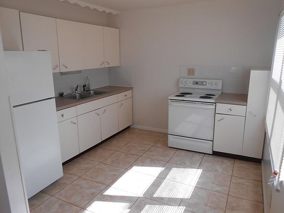 4th image of 2626 24th Ave N