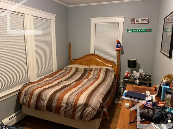 24 Lyons Ct #1, Watertown, MA 02472