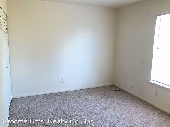 4th image of 219 Cornett St