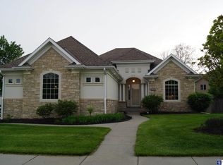 9051 Del Rio Dr, Lincoln, NE 68516