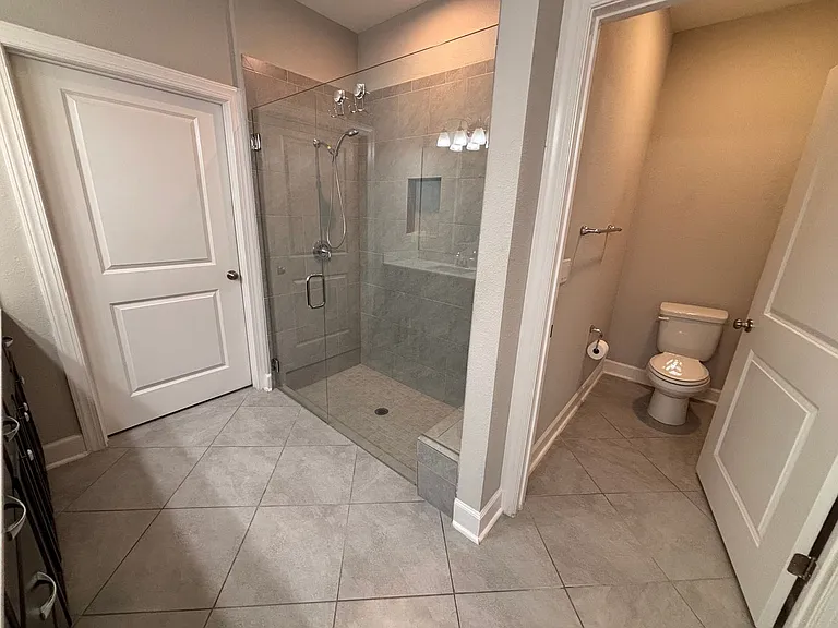 212 Willow Creek Ct — Photo 34