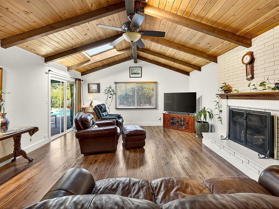 1st image of 1065 Edwina Ave