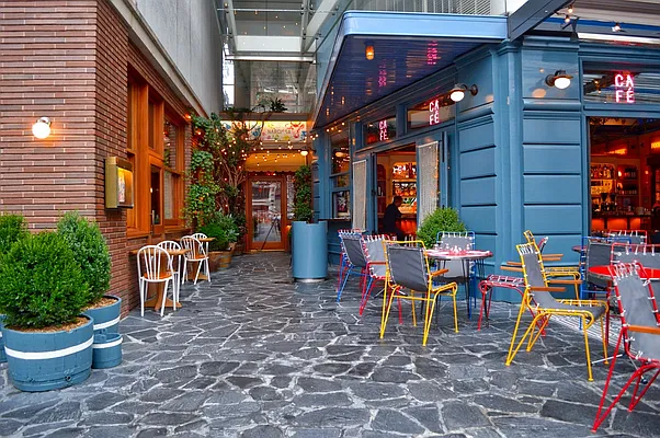 Rented by Bold New York | media 8