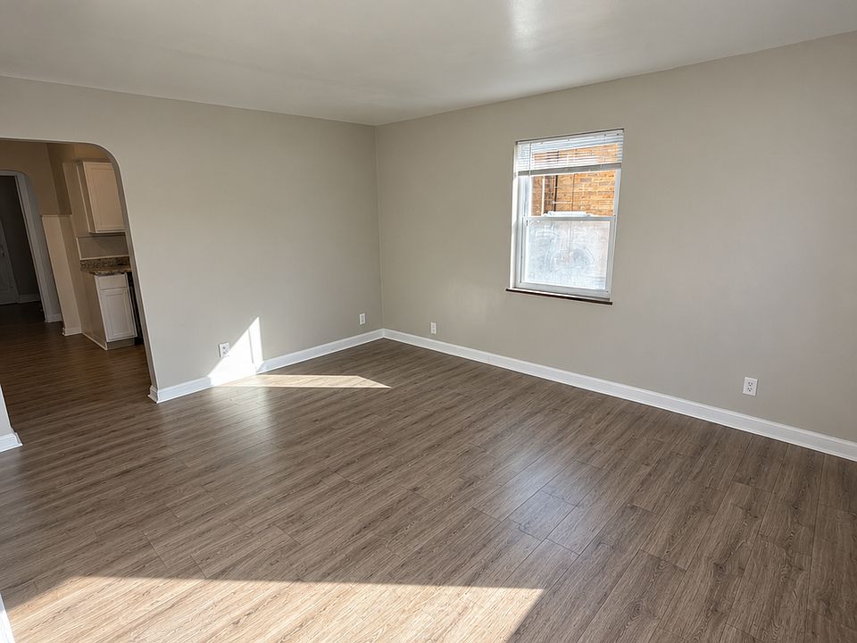 1st image of 4308 Carter Ave #2