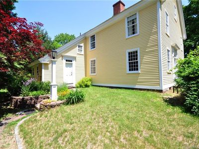 685 New Britain Avenue, Farmington, CT, 06032
