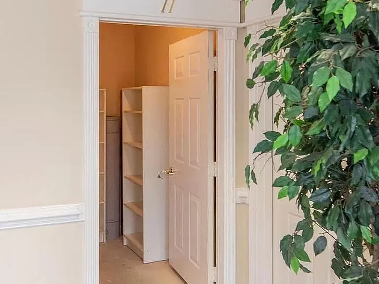 7000 Falls Reach Dr #102 — Photo 44