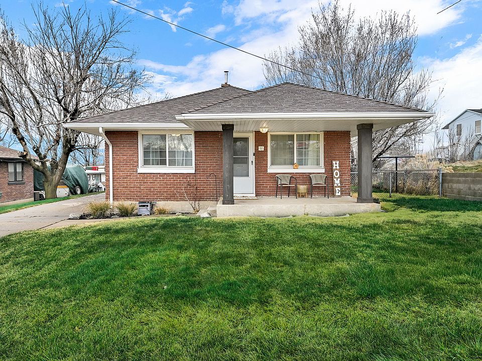 1st image of 52 W 2000 N