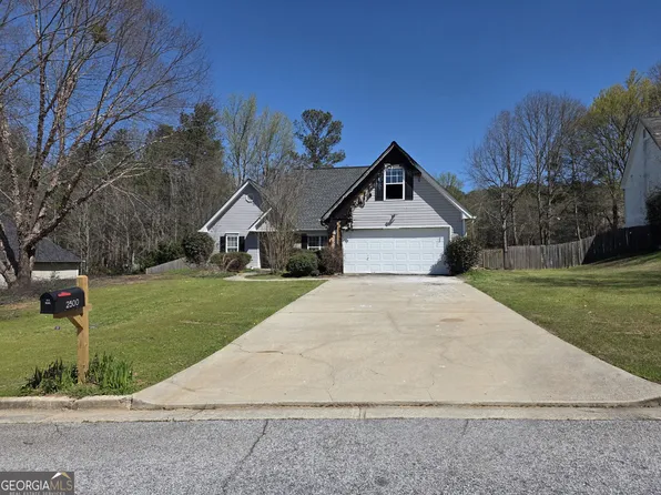 2500 Huntington Dr, Loganville, GA 30052