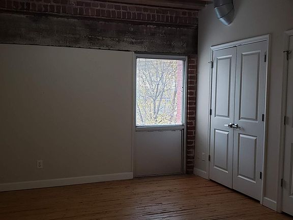 Upstairs Bedroom with walk in closet