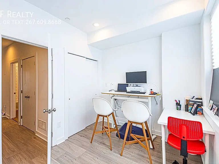 2137 Cross St — Photo 13
