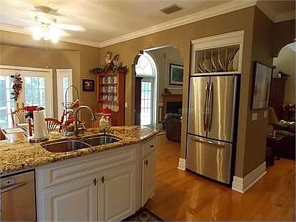 5th image of 10101 Lake Julia Cir