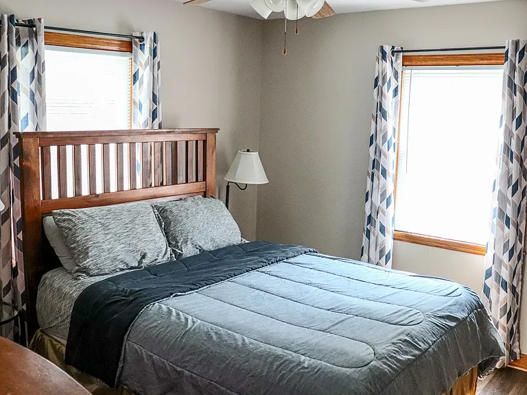 4309 S 35th St — Photo 3
