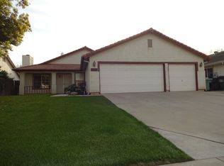 2836 S Tamarack Ct, Visalia, CA 93277