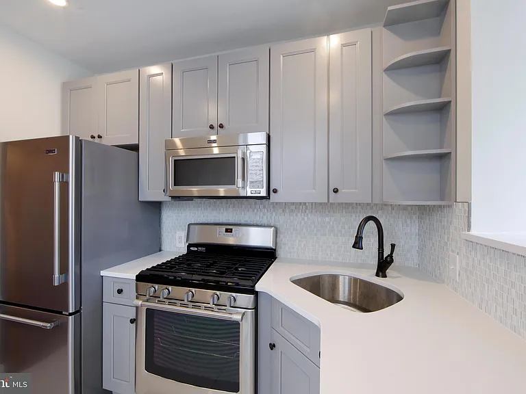 2677 Aramingo Ave — Photo 8
