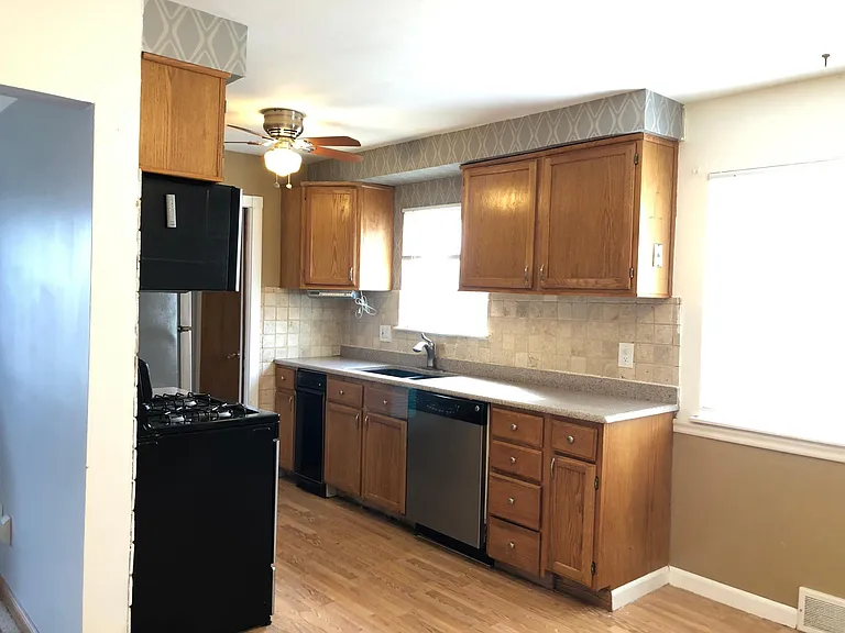 4860 Dudley St — Photo 3