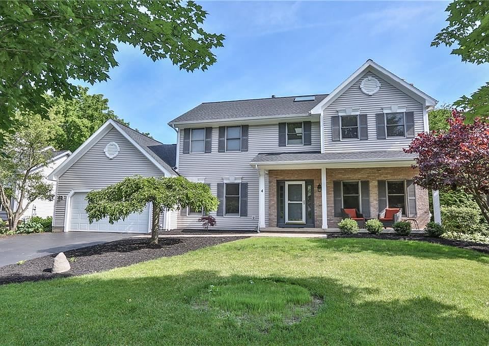 1st image of 4 Waterbury Ln