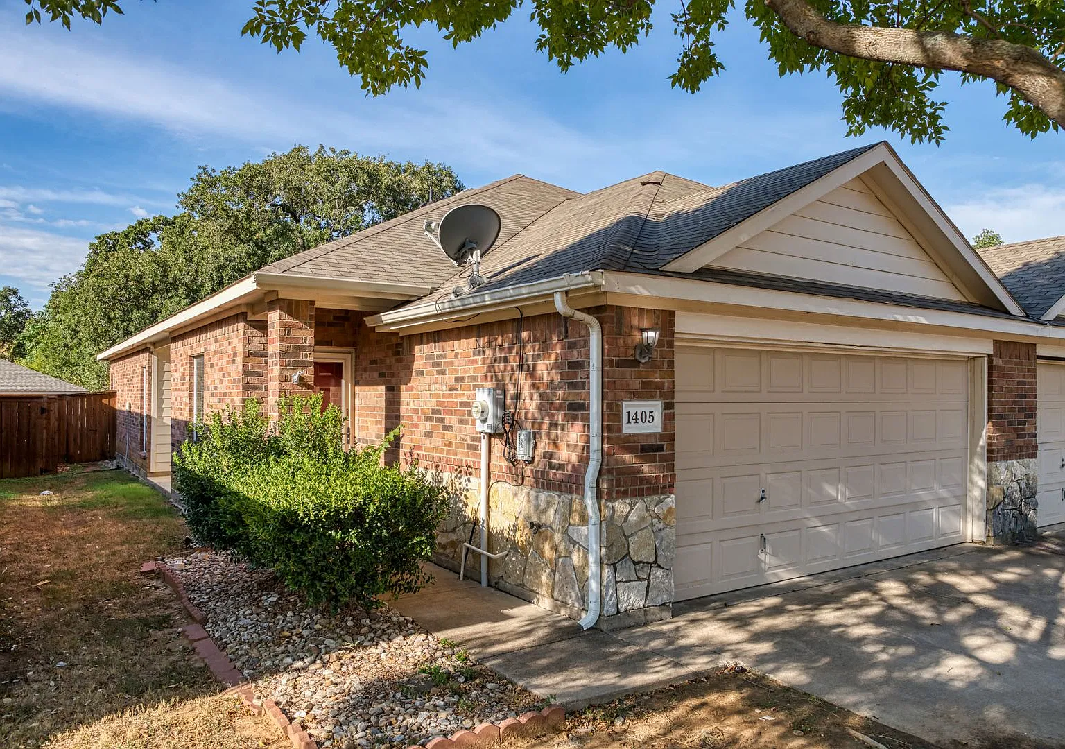 1405 Piedmont Drive — Photo 3