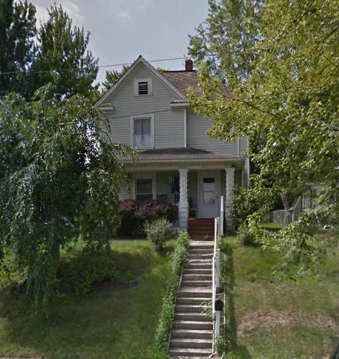 1st image of 211 Bain Ave