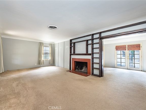 5th image of 14738 Magnolia Blvd
