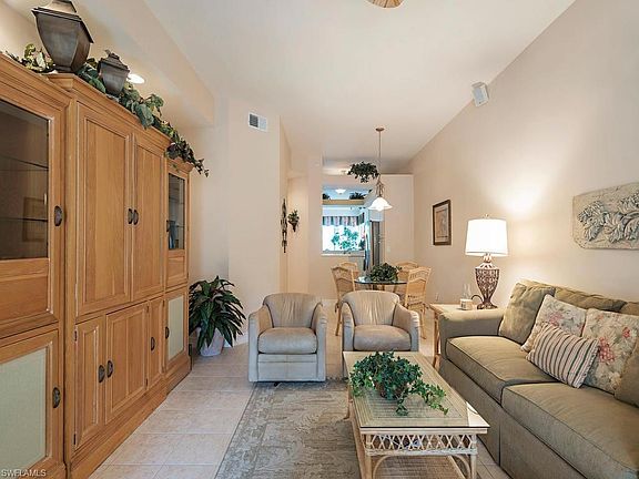 4th image of 1825 Les Chateaux Blvd #203