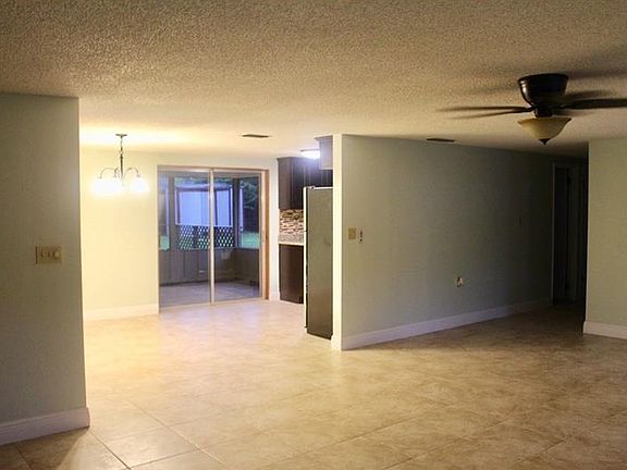 4th image of 926 Jere Cir