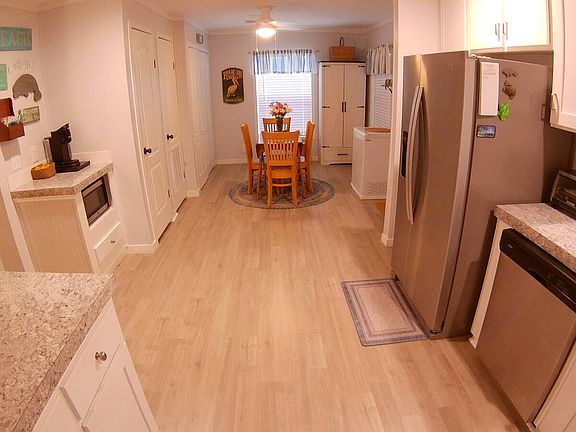 4th image of 3030 SW 108th St