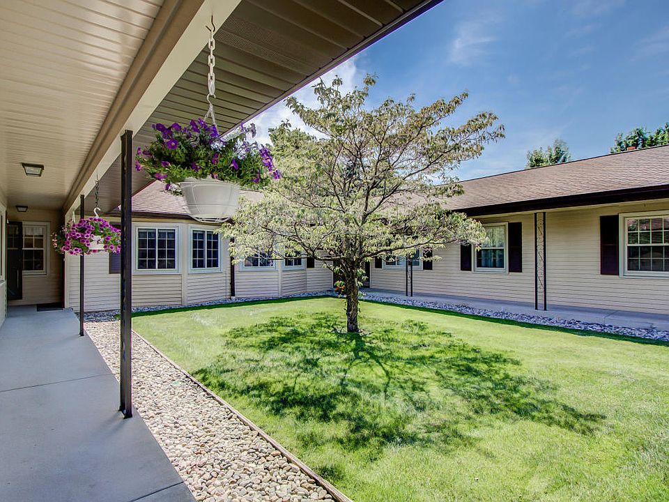 1st image of 7382 Pinegrove Dr #85