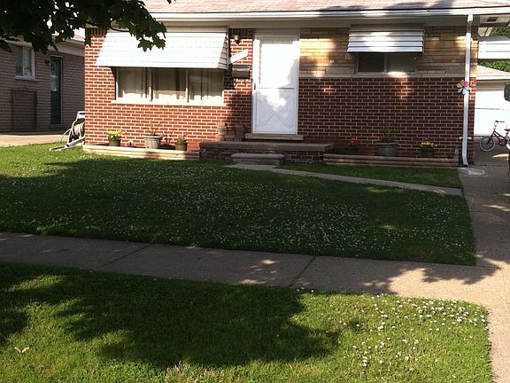 2nd image of 6600 N Silvery Ln