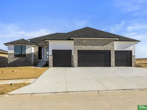 5709 N 195th St, Elkhorn, NE 68022