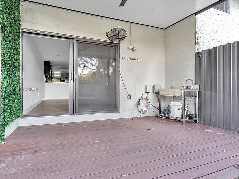 1901 NW South River Dr #28C — Photo 33