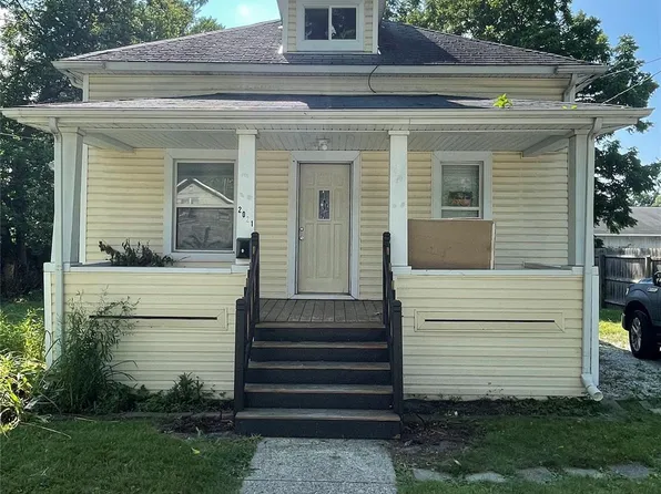 2021 Benjamin St, Saginaw, MI 48602