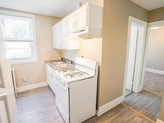 3rd image of 434 Lafond Ave #9