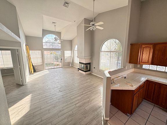 3rd image of 5129 Forest Oaks Dr