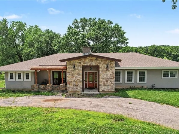3322 N 67th St, Kansas City, KS 66104