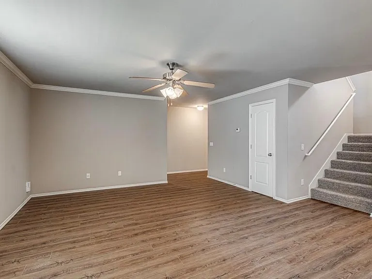 9616 Gabriel Dr — Photo 3