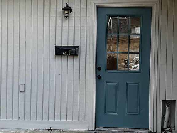 Entrance to Apartment B