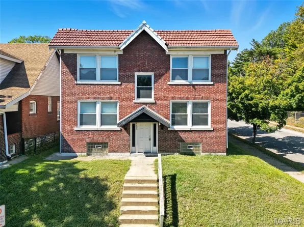 4403 Pennsylvania Ave, Saint Louis, MO 63111