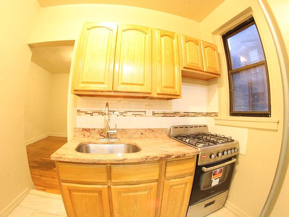 2nd image of 3175 Grand Concourse #5J-04