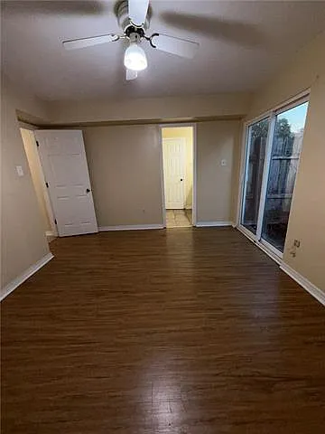 608 Rue St #B — Photo 11