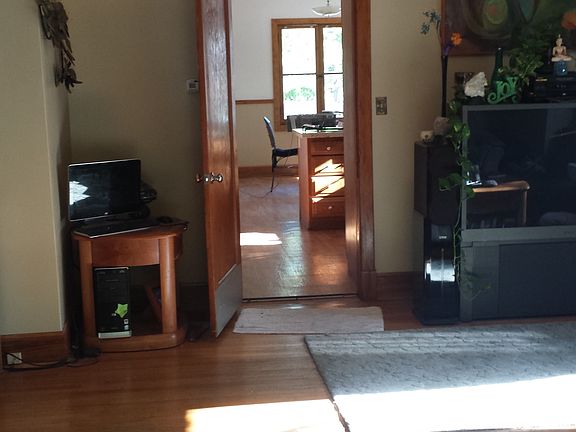 3rd image of 804 E Downington Avenue Sugrhouse Bu