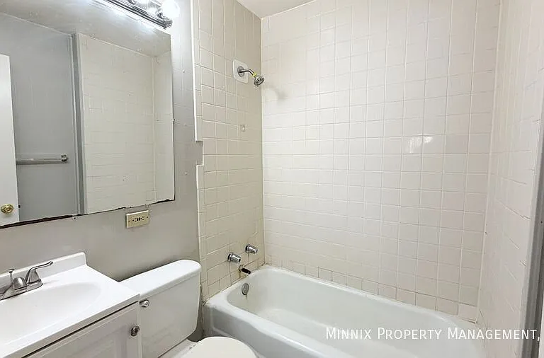 1805 Avenue V — Photo 11