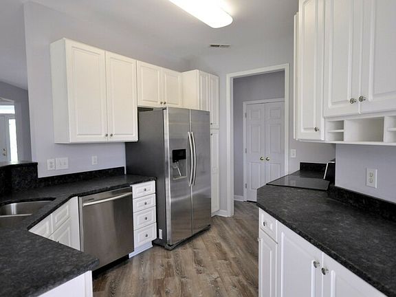 3rd image of 6321 Granby St