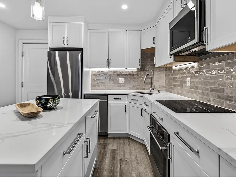 149 Charles St #4 — Photo 3