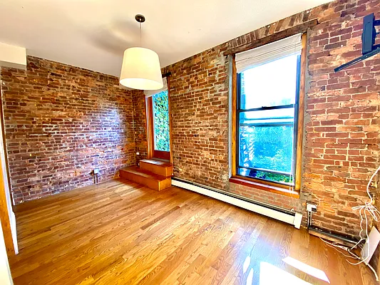 Rented by Compass | media 12