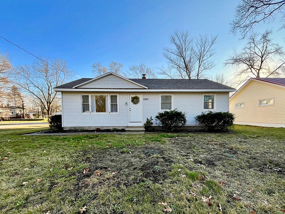 1st image of 2251 Vine Ave