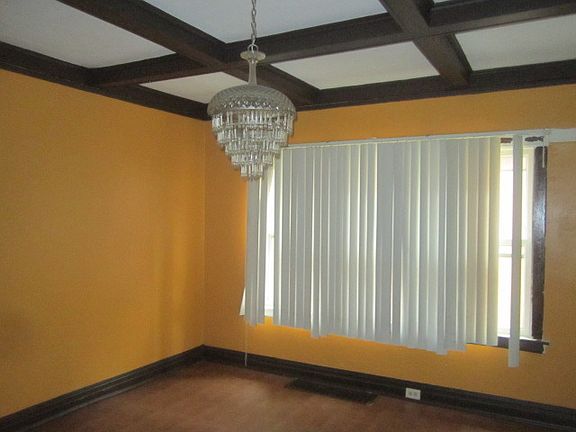 3rd image of 1026 Elgin Ave #1