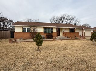 1049 Rose St, Waynoka, OK 73860