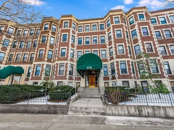 378 Riverway APT 3, Boston, MA 02115